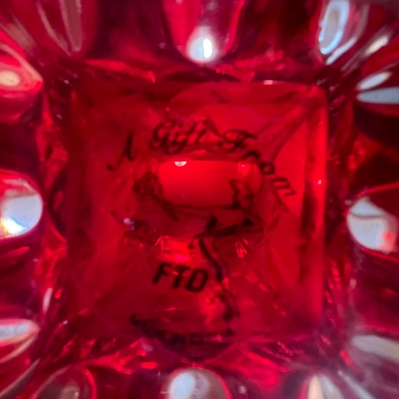 Vintage FTD glass vase - Picture 3 of 3